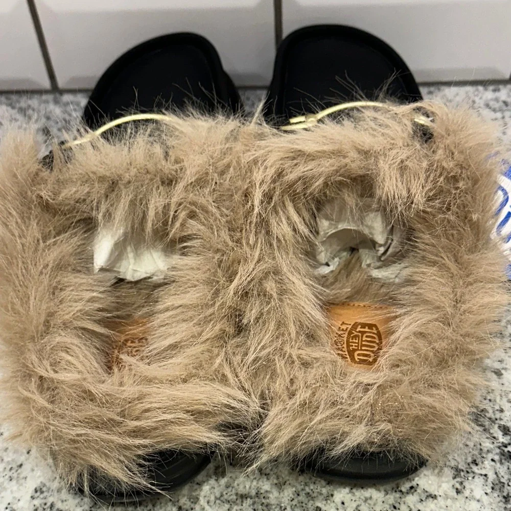 Hey Dude Men 9 Women 10.5 Wally Slip Loafer Market Black Faux Fur Gold‎ Horsebit